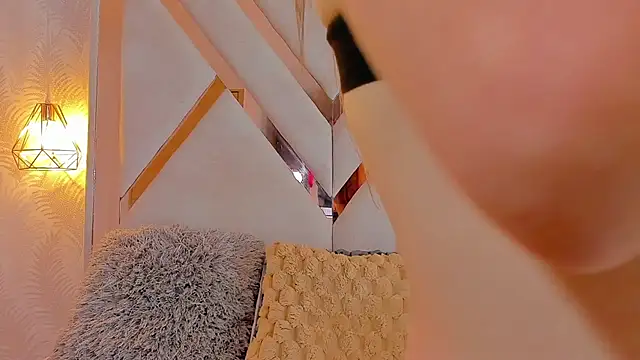 anni honeyriveras online show from September 24, 7:09 pm