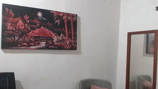 alice julls online show from October 31, 9:32 pm