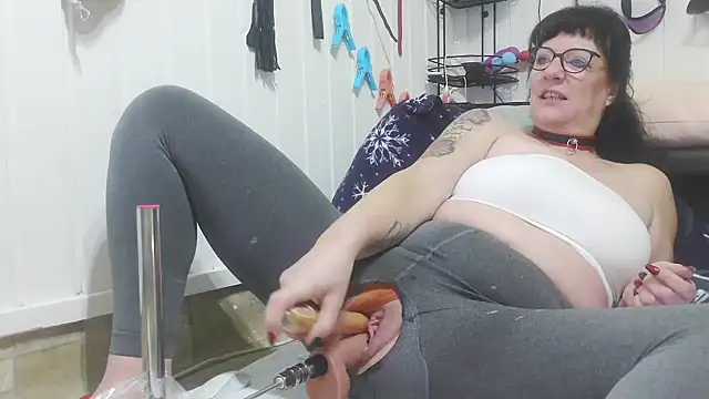 Snapshot of honey47 chatting on November 1, 11:59 am honey47 online show from November 1, 11:59 am