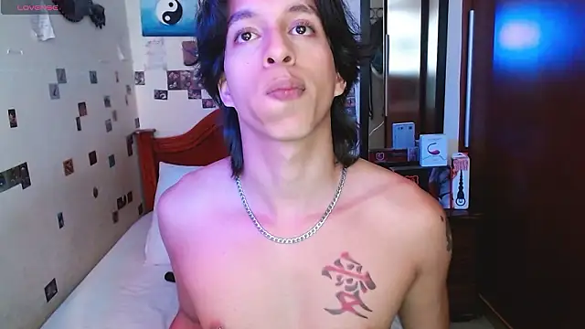 DannyPhantom555 online show from March 6, 7:53 pm