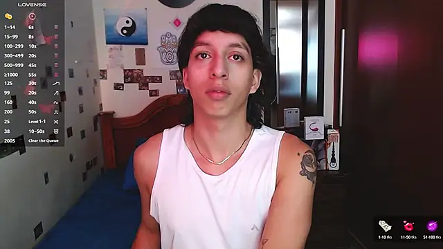 DannyPhantom555 online show from October 7, 4:30 pm