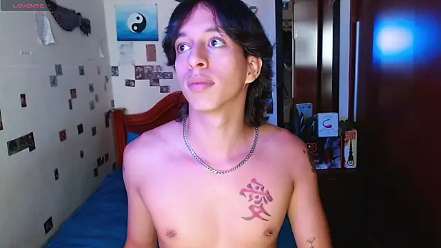 DannyPhantom555 online show from February 15, 7:46 pm