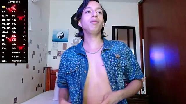 DannyPhantom555 online show from December 4, 7:02 pm