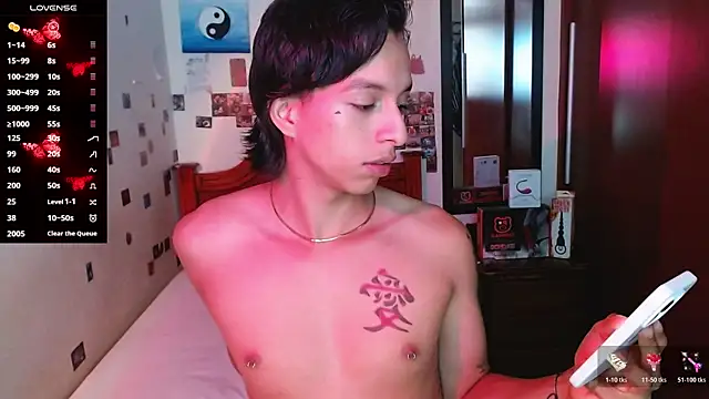 DannyPhantom555 online show from December 3, 6:40 pm