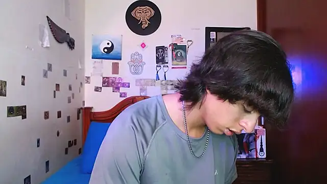 DannyPhantom555 online show from March 15, 6:48 pm