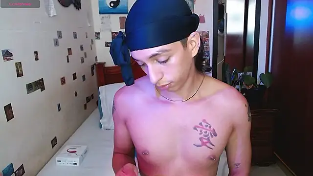 DannyPhantom555 online show from February 20, 7:27 pm