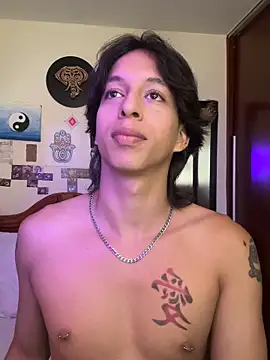 DannyPhantom555 online show from March 4, 5:53 pm