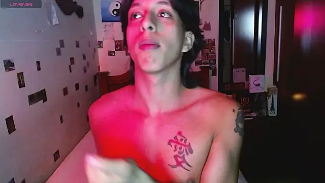 DannyPhantom555 online show from February 22, 11:28 pm