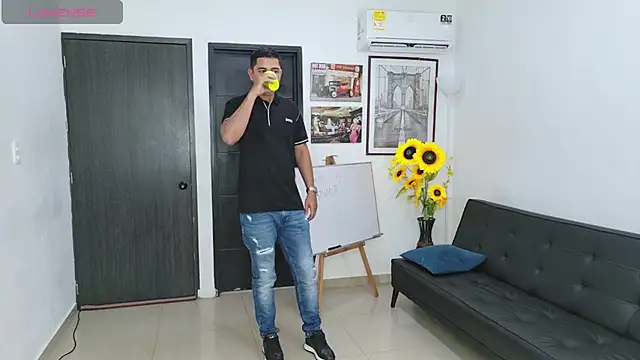 Playhardsex  online show from April 14, 11:10 pm