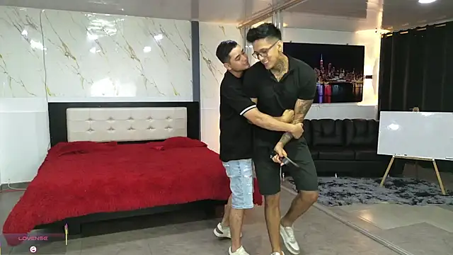 Playhardsex  online show from April 8, 11:28 pm