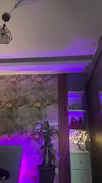 hannachris- online show from October 20, 2:13 am