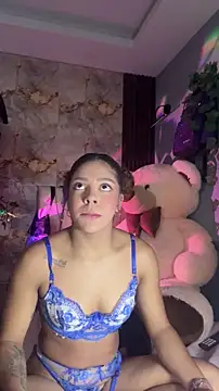 hannachris- online show from May 24, 11:59 pm