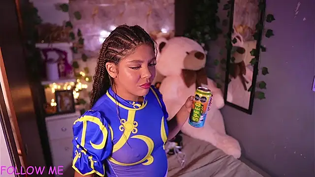 hannachris- online show from April 15, 12:16 am