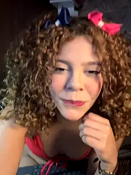 hannachris- online show from December 15, 12:05 am