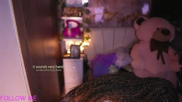 hannachris- online show from April 10, 9:33 pm