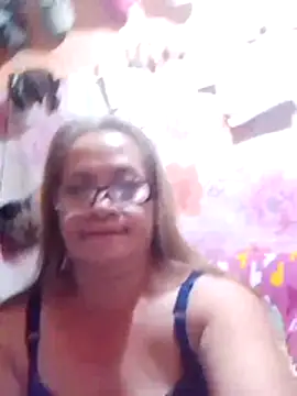 Snapshot of vickyhot1966 chatting on June 29, 1:44 pm vickyhot1966 online show from June 29, 1:44 pm