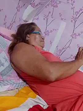 vickyhot1966 online show from March 6, 9:21 pm