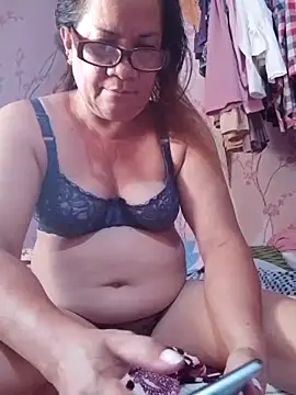 vickyhot1966 online show from May 19, 10:39 pm