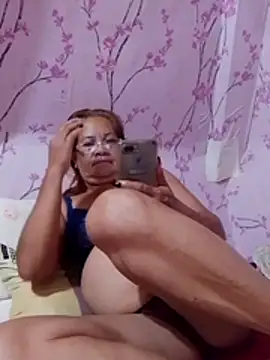 vickyhot1966 online show from December 2, 9:49 pm