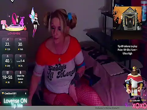 Snapshot of Sierra_Sparks chatting on October 18, 3:52 am Sierra Sparks online show from October 18, 3:52 am