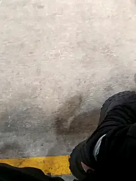 Snapshot of juan7305 chatting on November 10, 8:25 pm juan7305 online show from November 10, 8:25 pm