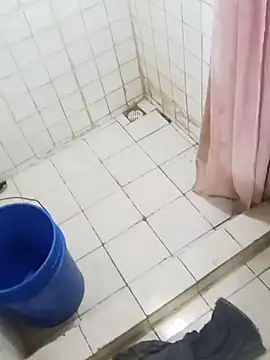 Snapshot of juan7305 chatting on October 4, 1:23 pm juan7305 online show from October 4, 1:23 pm