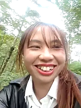 Snapshot of Dung-Thao19 chatting on October 15, 6:11 am Dung-Thao19 online show from October 15, 6:11 am