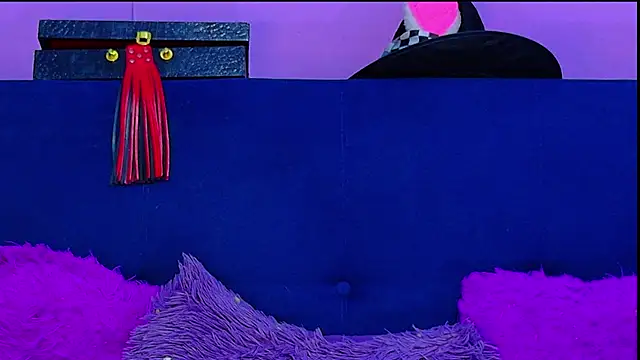 CristalRose online show from February 14, 5:13 pm