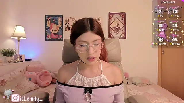 emily uwu0 online show from March 12, 1:33 am