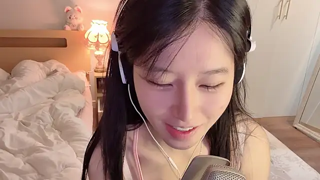 Snapshot of xixi_gougou chatting on November 4, 2:04 am xixi gougou online show from November 4, 2:04 am