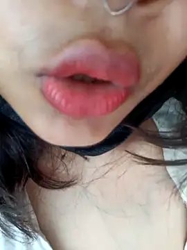 Hott Muskan online show from April 25, 9:56 am