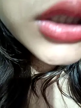 Hott Muskan online show from September 18, 7:06 pm