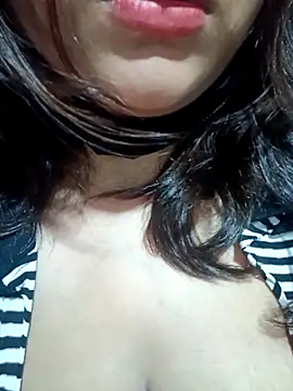 Hott Muskan online show from March 31, 8:00 pm