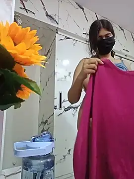 Snapshot of Hott_Muskan chatting on July 20, 6:21 pm Hott Muskan online show from July 20, 6:21 pm