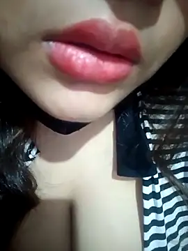 Hott Muskan online show from March 14, 7:31 pm