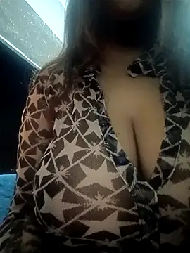 Hott Muskan online show from March 12, 7:51 pm