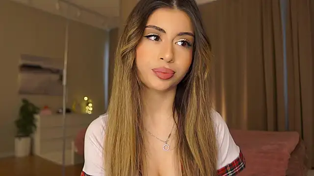 Snapshot of GeorginaHarn chatting on February 11, 8:03 am GeorginaHarn online show from February 11, 8:03 am