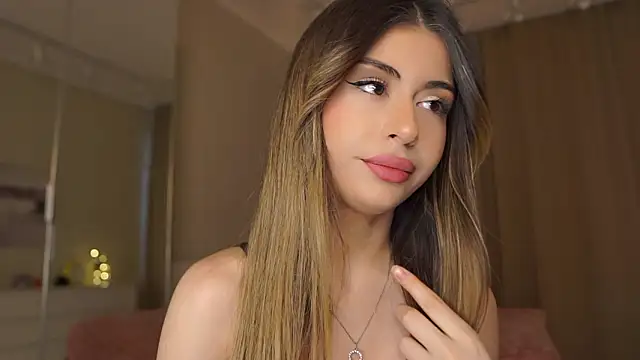 Snapshot of GeorginaHarn chatting on February 16, 8:13 am GeorginaHarn online show from February 16, 8:13 am