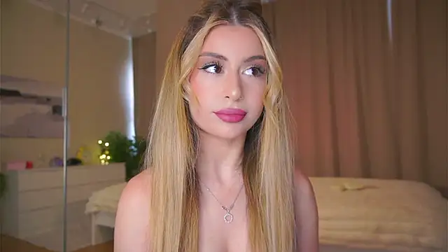 GeorginaHarn online show from March 29, 8:05 am