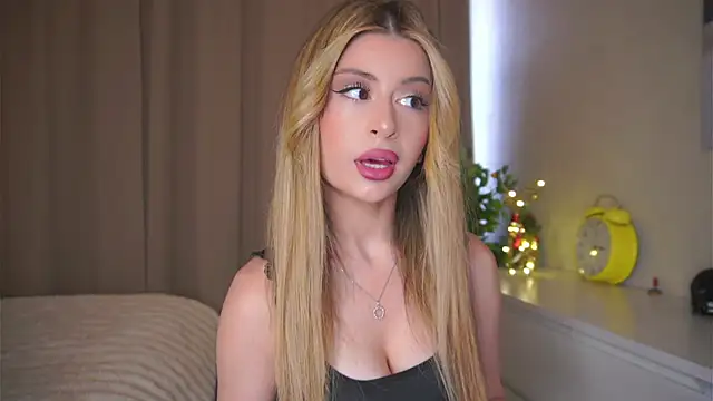 GeorginaHarn online show from March 28, 8:04 am