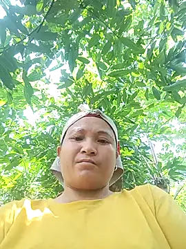 Snapshot of Love-Mama33 chatting on October 30, 4:55 am Love-Mama33 online show from October 30, 4:55 am