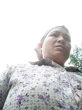 Snapshot of Love-Mama33 chatting on November 20, 12:44 am Love-Mama33 online show from November 20, 12:44 am