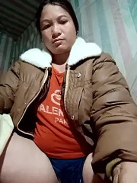 Snapshot of Love-Mama33 chatting on February 18, 11:34 pm Love-Mama33 online show from February 18, 11:34 pm