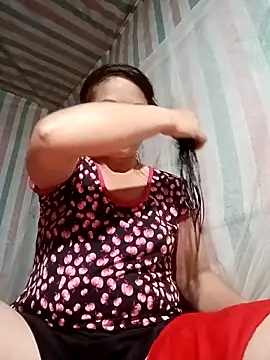 Snapshot of Love-Mama33 chatting on November 15, 1:48 pm Love-Mama33 online show from November 15, 1:48 pm