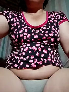 Love-Mama33 online show from March 24, 10:10 pm