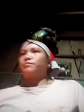 Snapshot of Love-Mama33 chatting on October 28, 11:31 am Love-Mama33 online show from October 28, 11:31 am