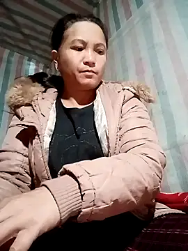 Snapshot of Love-Mama33 chatting on November 23, 11:37 pm Love-Mama33 online show from November 23, 11:37 pm