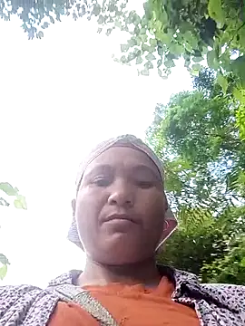 Snapshot of Love-Mama33 chatting on September 27, 11:55 pm Love-Mama33 online show from September 27, 11:55 pm