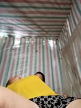 Snapshot of Love-Mama33 chatting on November 4, 11:52 pm Love-Mama33 online show from November 4, 11:52 pm