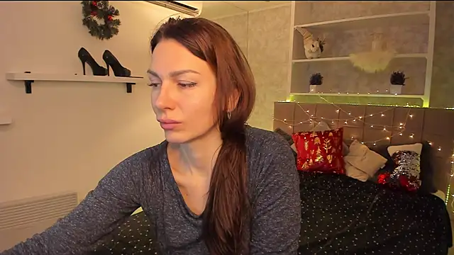 IsabelKiss online show from December 15, 7:03 am